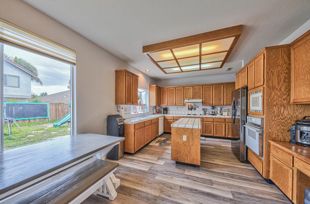 1171 Rockhaven Ct, Monterey County, CA 93906 photo 5