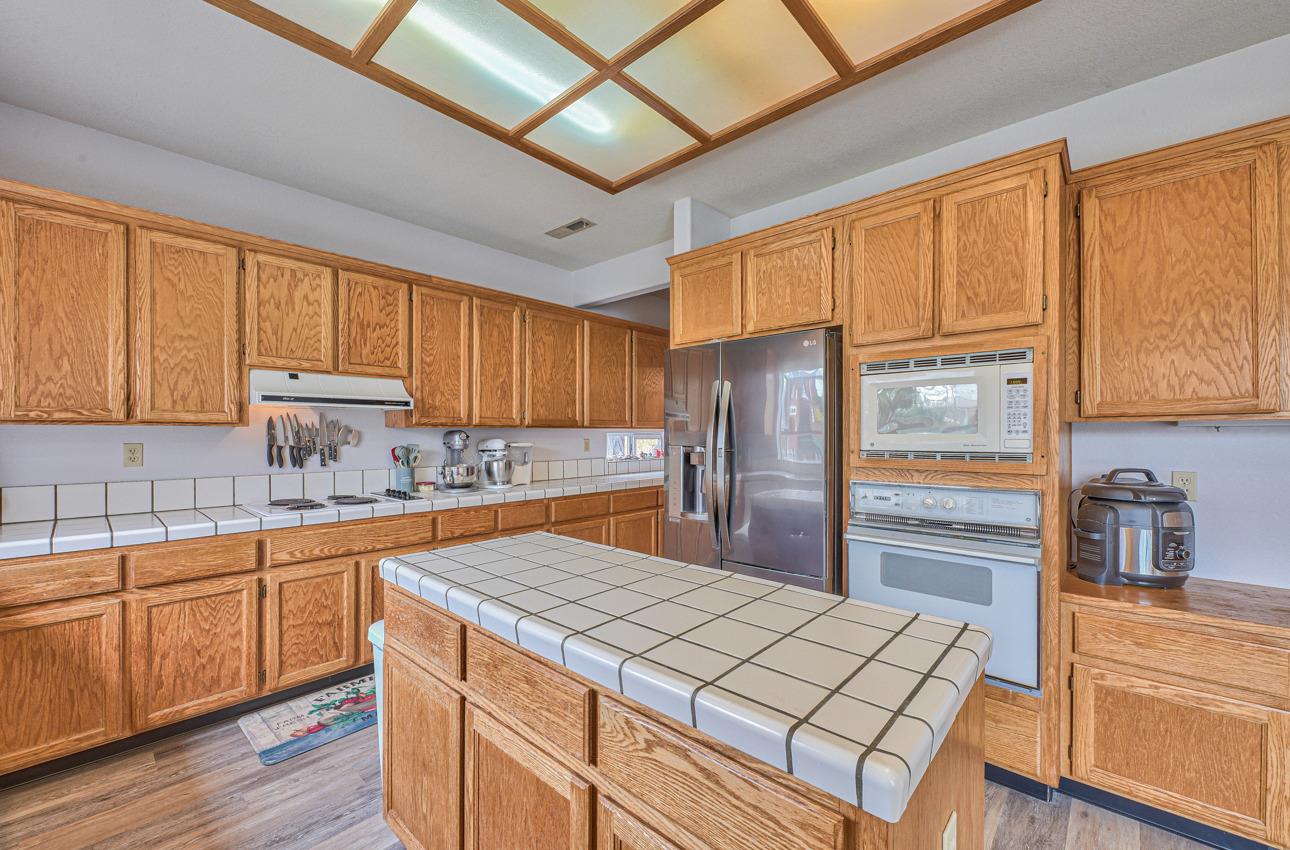 1171 Rockhaven Ct, Monterey County, CA 93906 photo 7