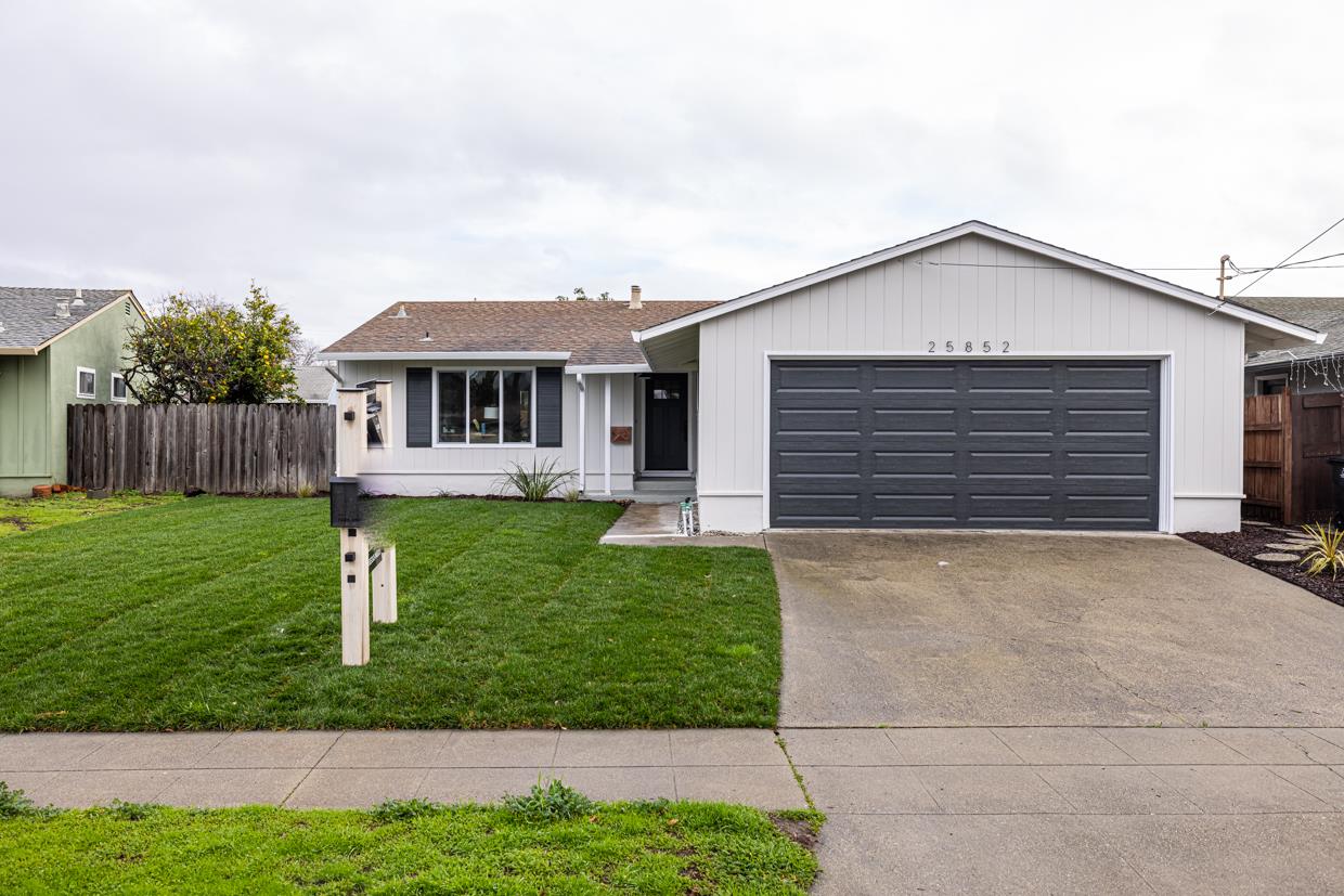 Detail Gallery Image 1 of 1 For 25852 Gettysburg Ave, Hayward,  CA 94545 - 3 Beds | 2 Baths