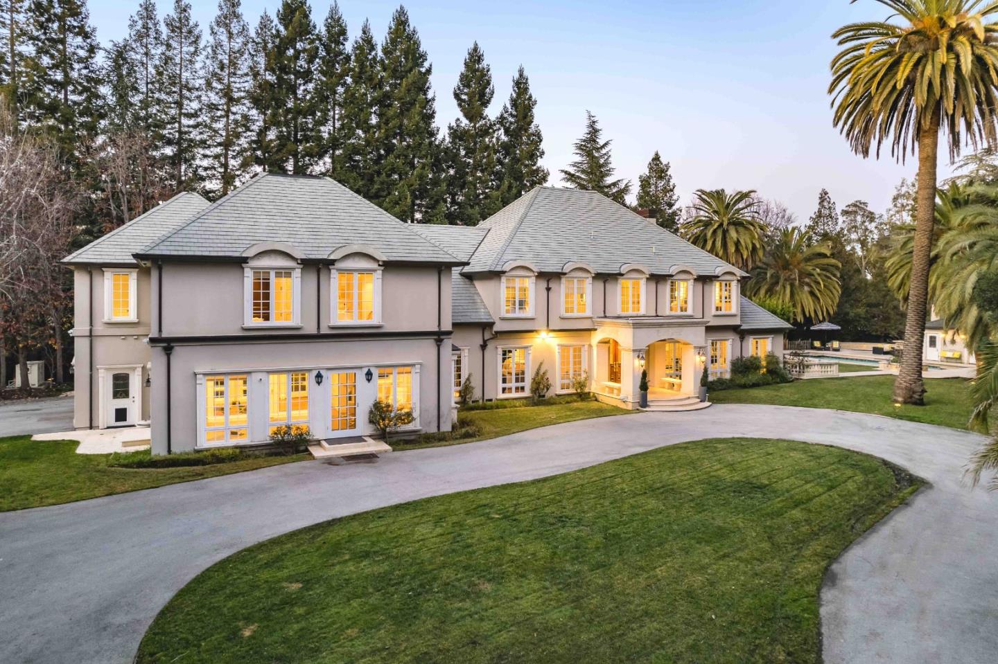 18 Cowell Ln, Atherton, CA 94027 5 Beds 7/1 Baths (Sold