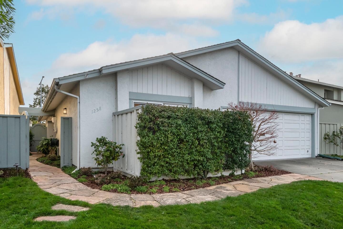 Detail Gallery Image 1 of 1 For 1258 Malta Ln, Foster City,  CA 94404 - 3 Beds | 2 Baths