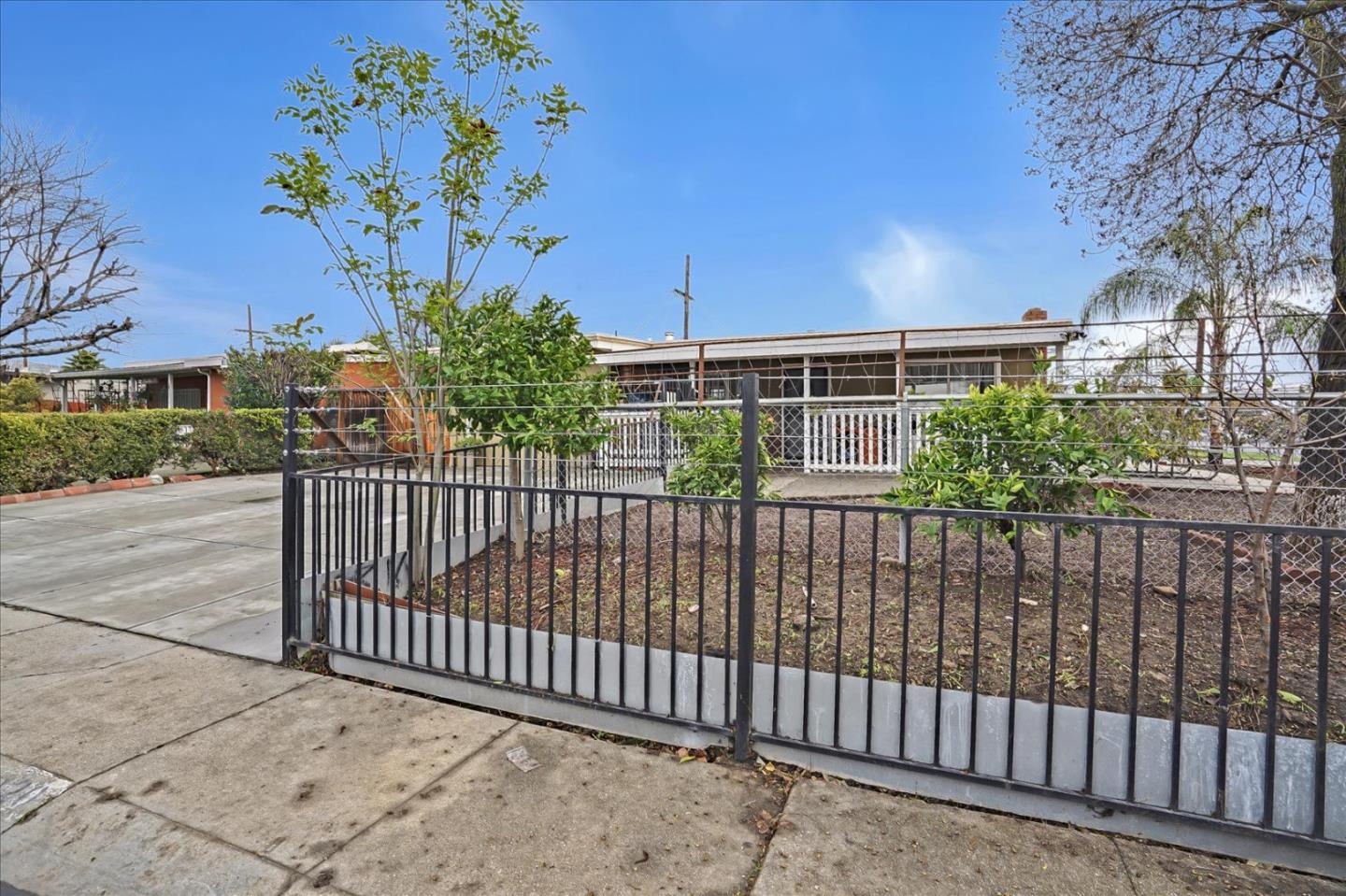 Detail Gallery Image 1 of 1 For 14020 Diamond Ave, San Jose,  CA 95127 - 3 Beds | 1 Baths