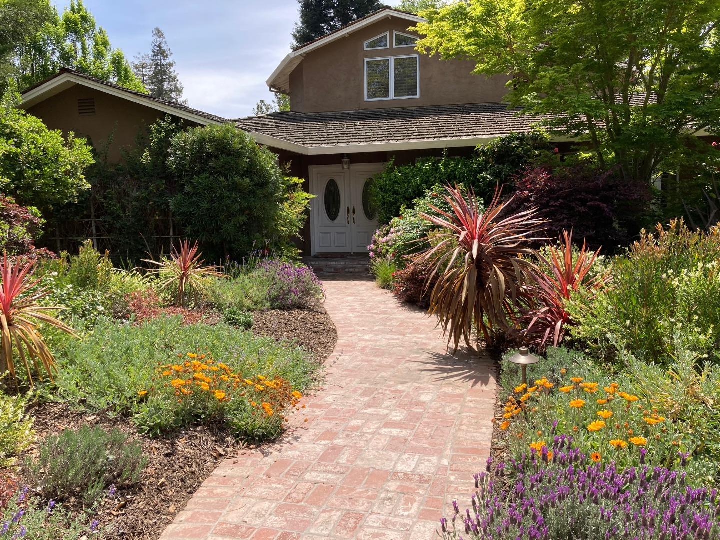 Detail Gallery Image 1 of 1 For 43 Montana Ln, Menlo Park,  CA 94025 - 4 Beds | 3/1 Baths