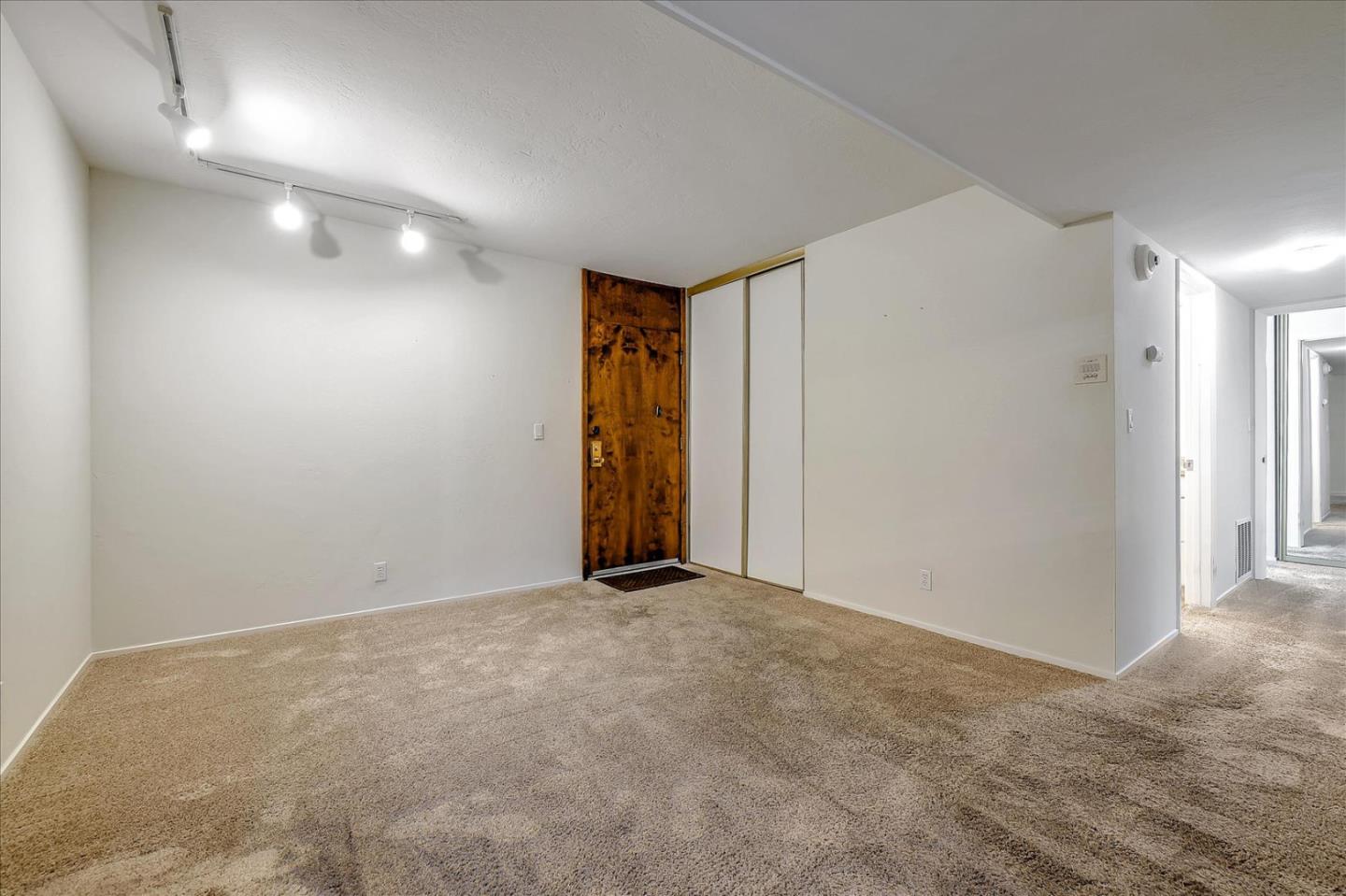 Detail Gallery Image 9 of 22 For 10 Scenic Way #317,  San Mateo,  CA 94403 - 2 Beds | 2 Baths