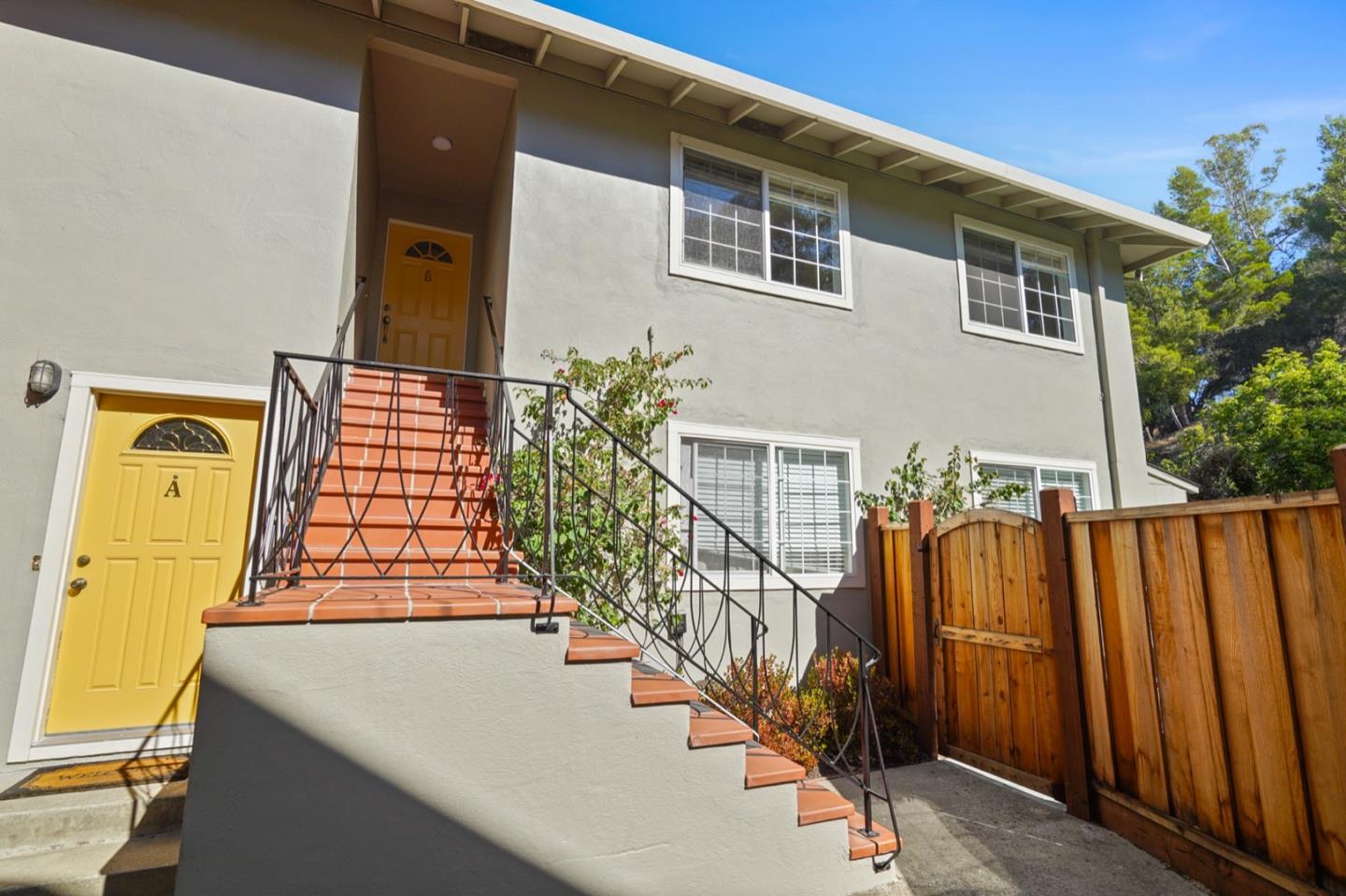 Detail Gallery Image 1 of 1 For 368 Caprino Way #B,  San Carlos,  CA 94070 - 3 Beds | 2 Baths