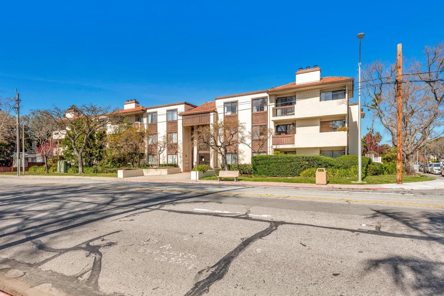 Detail Gallery Image 1 of 1 For 800 N El Camino Real #104,  San Mateo,  CA 94401 - 2 Beds | 2 Baths