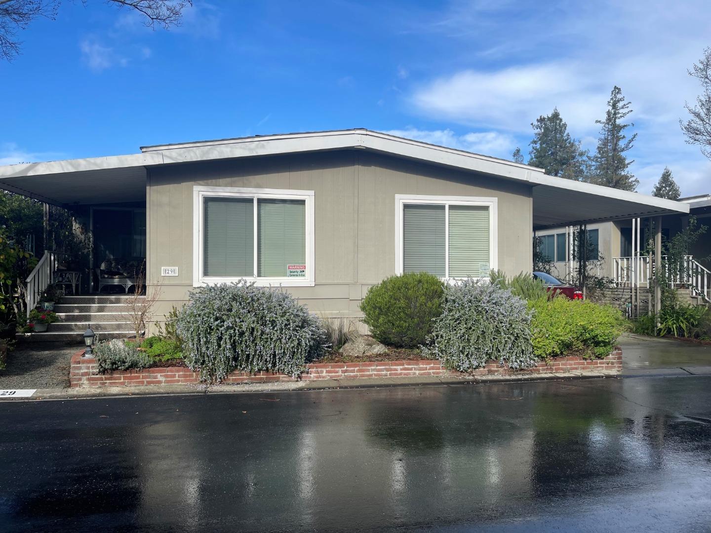 29 Quail Hollow Dr 29, San Jose, CA 95128 2 Beds 2 Baths