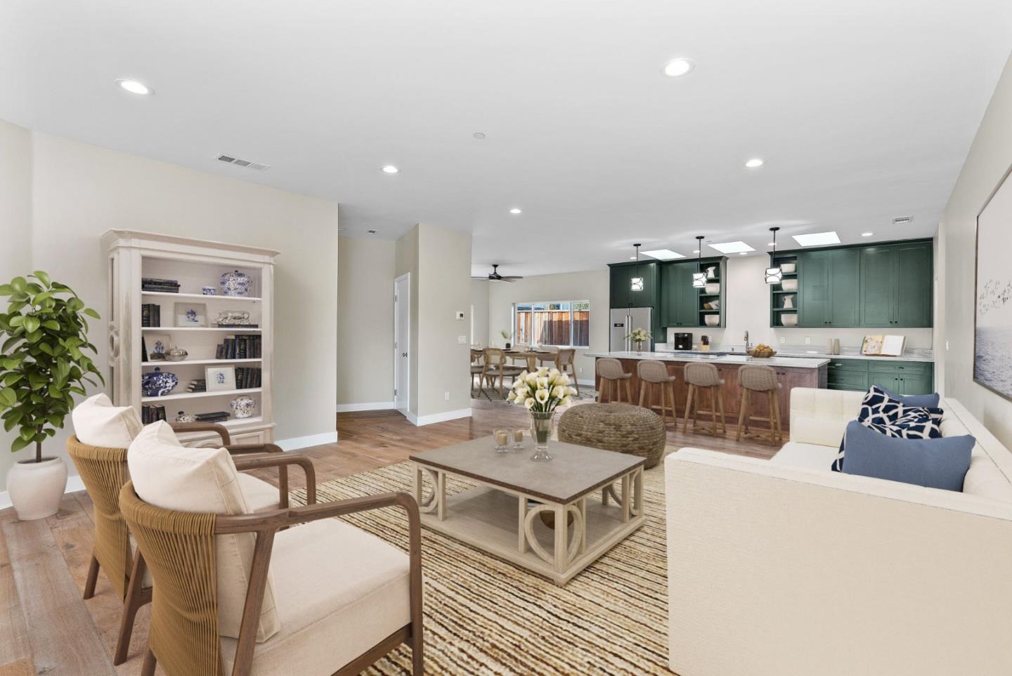 Detail Gallery Image 4 of 41 For 2265 Paul Minnie Ct, Santa Cruz,  CA 95062 - 4 Beds | 2/1 Baths