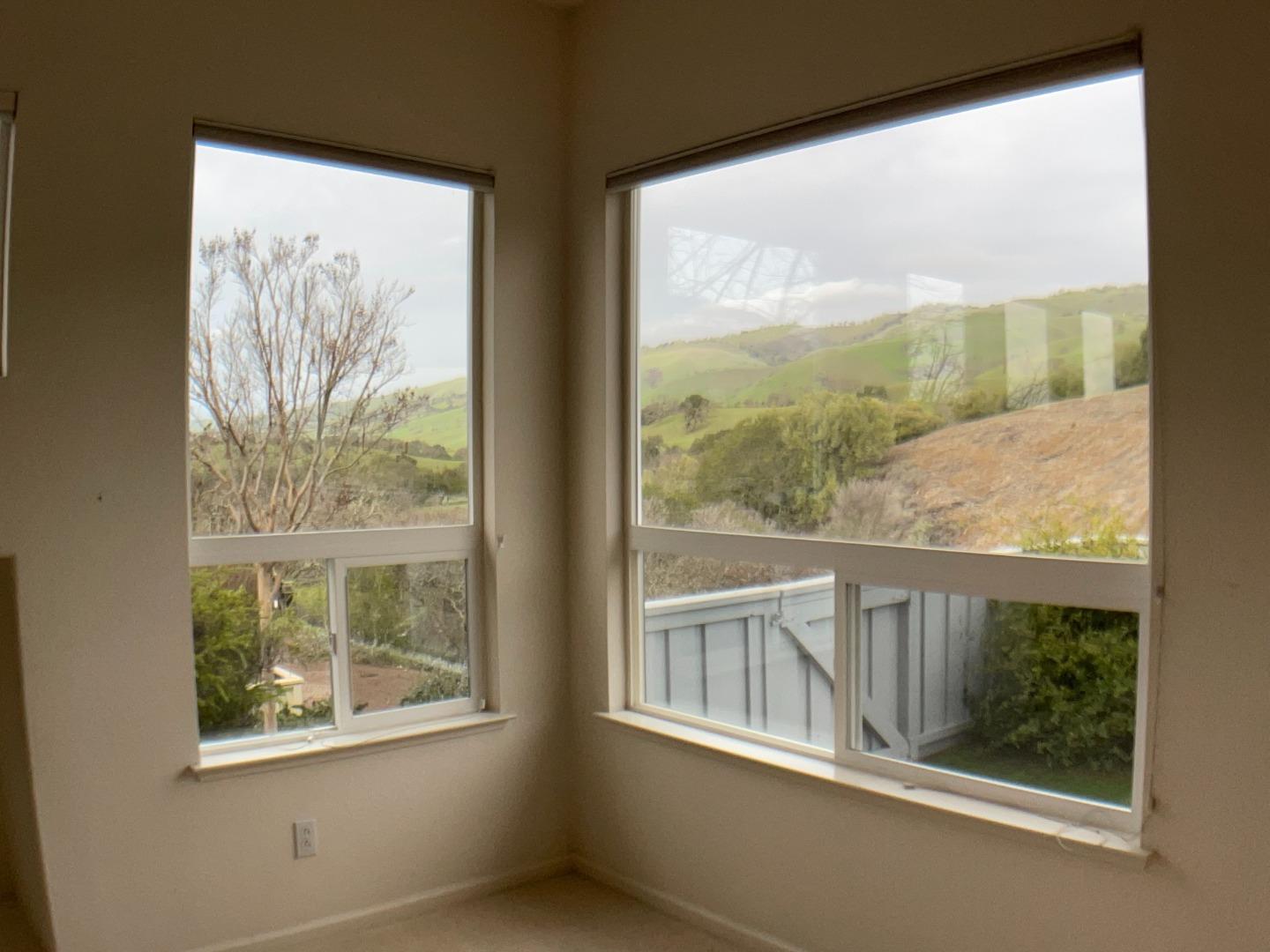 Detail Gallery Image 10 of 25 For 9015 Village View Dr, San Jose,  CA 95135 - 2 Beds | 2/1 Baths