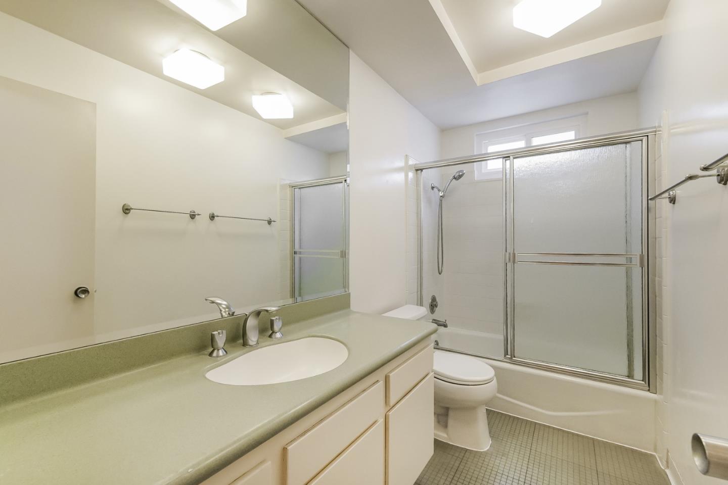 Detail Gallery Image 19 of 25 For 14332 Dickens St #3,  Sherman Oaks,  CA 91423 - 2 Beds | 2/1 Baths