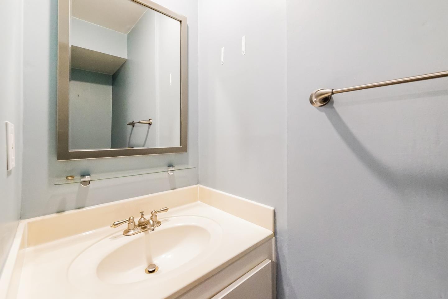 Detail Gallery Image 20 of 25 For 14332 Dickens St #3,  Sherman Oaks,  CA 91423 - 2 Beds | 2/1 Baths