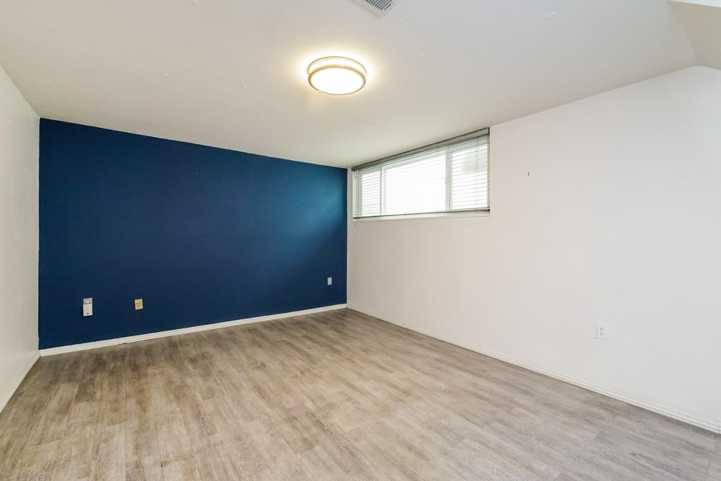 Detail Gallery Image 21 of 25 For 14332 Dickens St #3,  Sherman Oaks,  CA 91423 - 2 Beds | 2/1 Baths