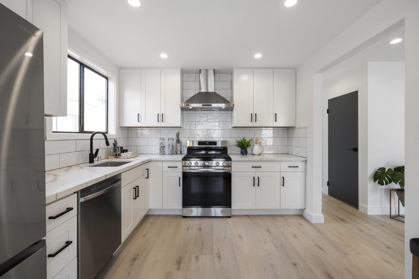 Detail Gallery Image 20 of 74 For 325 Higate Dr, Daly City,  CA 94015 - 4 Beds | 2 Baths