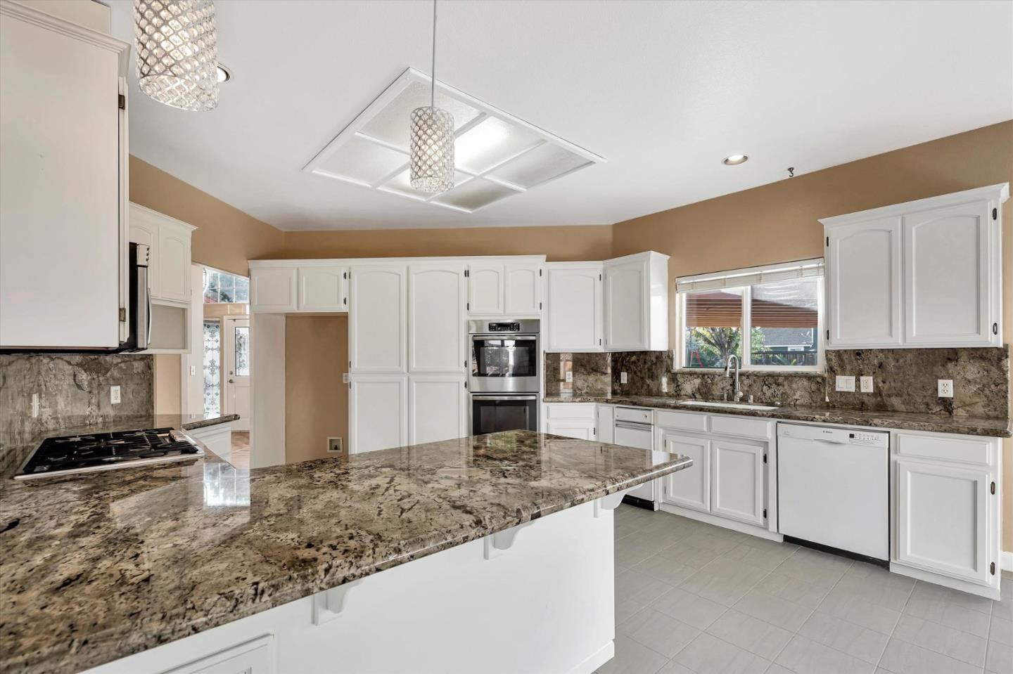 Detail Gallery Image 1 of 1 For 310 Tina Dr, Hollister,  CA 95023 - 3 Beds | 2/1 Baths