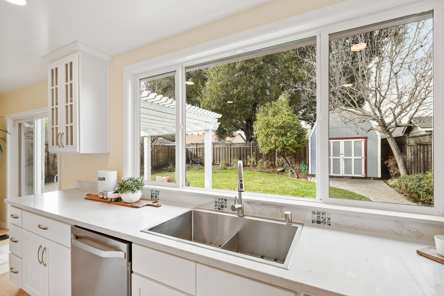Detail Gallery Image 12 of 20 For 461 Halsey Ave, San Jose,  CA 95128 - 2 Beds | 1 Baths