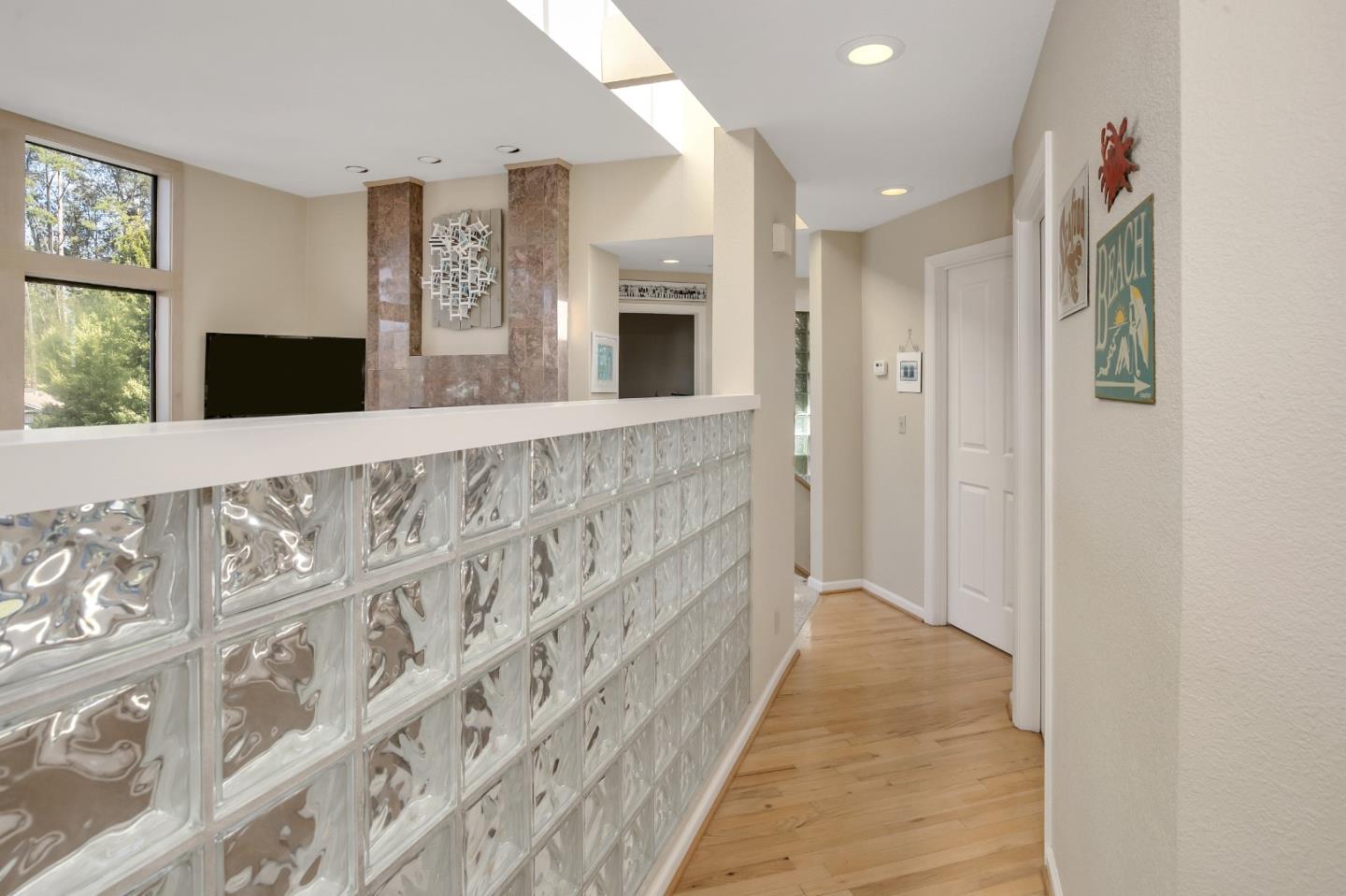 Detail Gallery Image 10 of 30 For 103 Dunsmuir Ct, Aptos,  CA 95003 - 4 Beds | 2/1 Baths