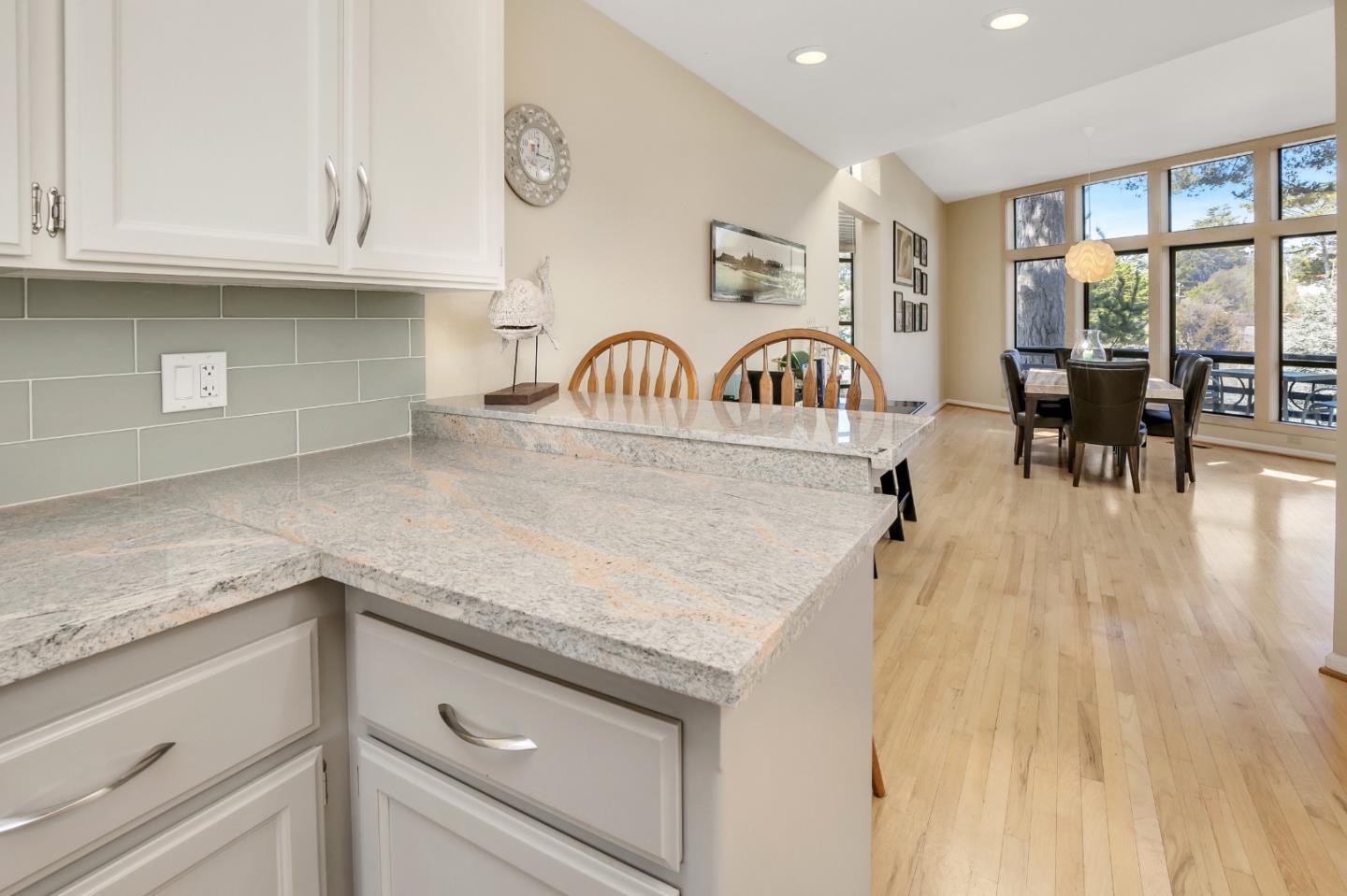 Detail Gallery Image 8 of 30 For 103 Dunsmuir Ct, Aptos,  CA 95003 - 4 Beds | 2/1 Baths