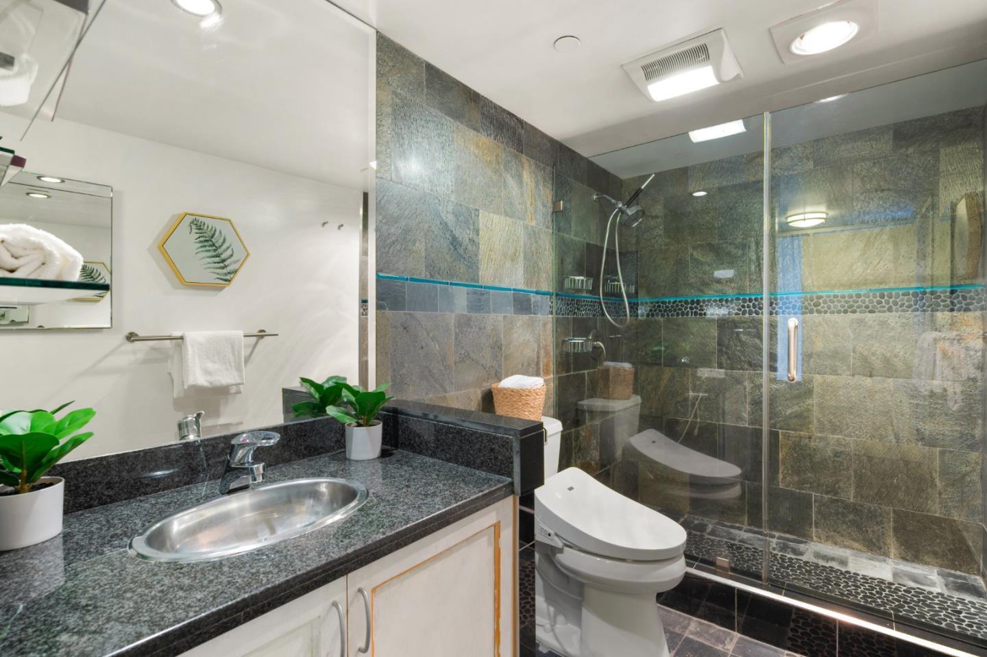 Detail Gallery Image 38 of 54 For 638 Minna St #3,  San Francisco,  CA 94103 - 3 Beds | 2/1 Baths