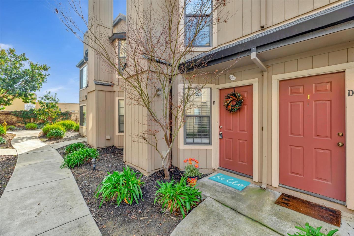 Detail Gallery Image 1 of 1 For 251 Gibson Dr #E-54,  Hollister,  CA 95023 - 2 Beds | 1/1 Baths