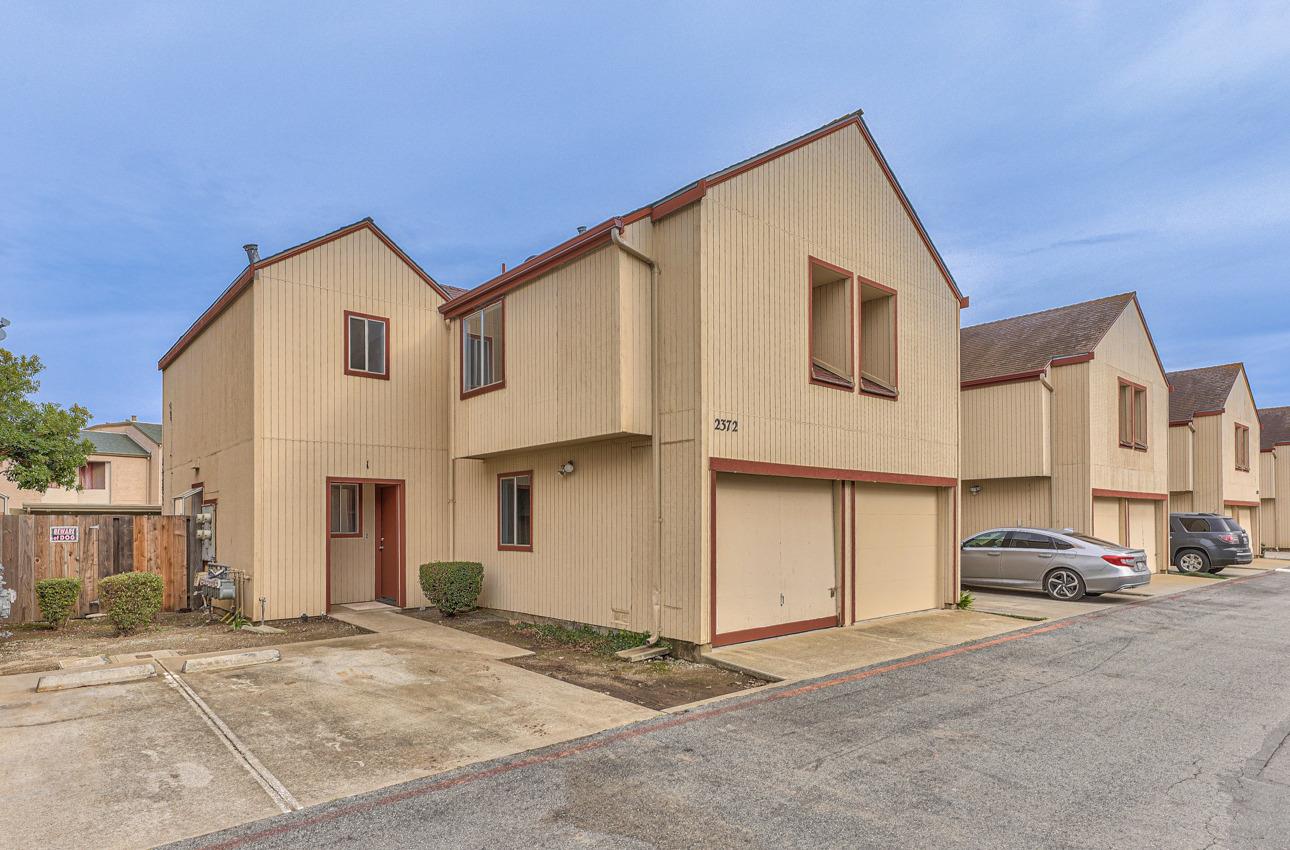 Detail Gallery Image 1 of 1 For 2372 N Main St #1,  Salinas,  CA 93906 - 2 Beds | 2 Baths