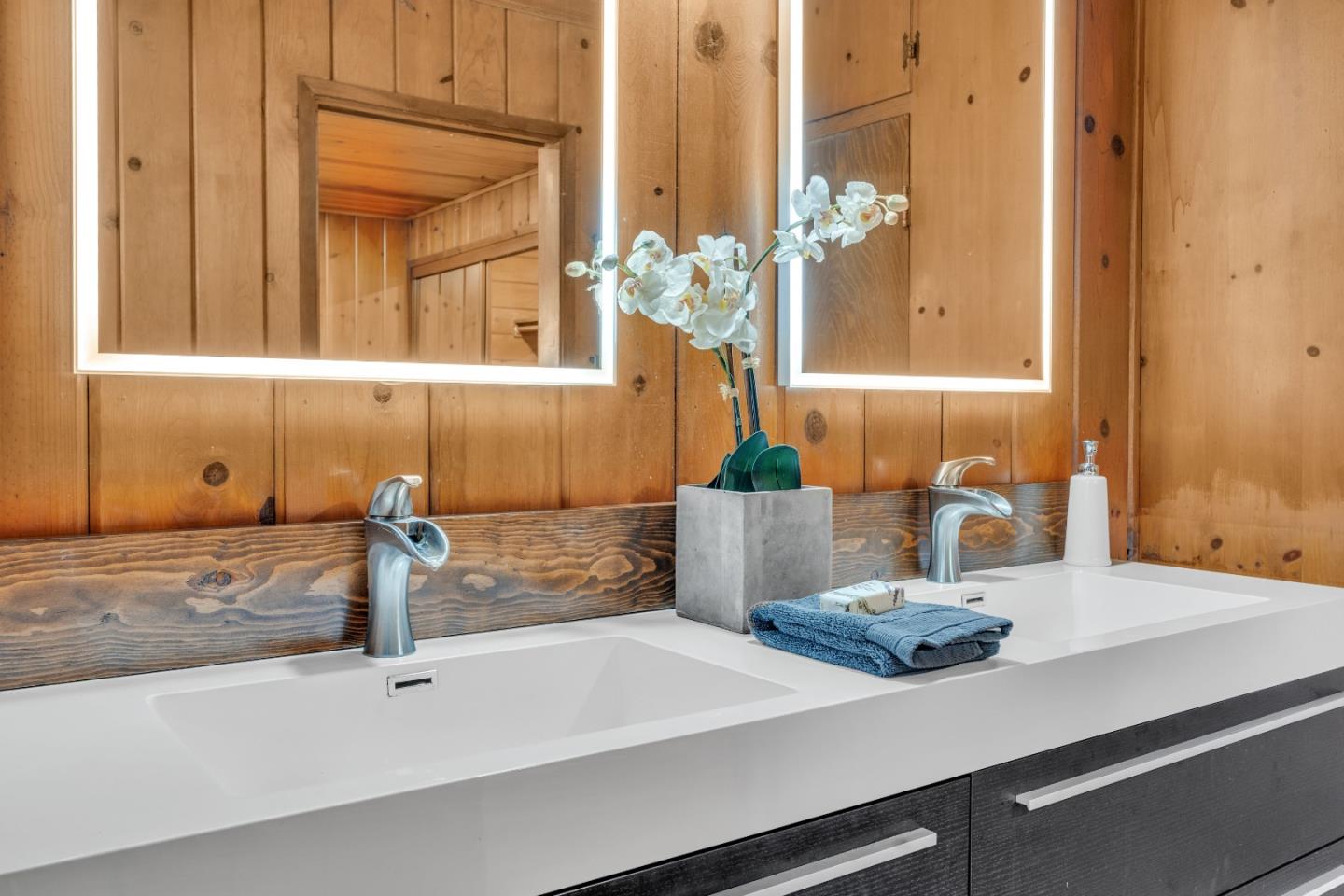 Detail Gallery Image 27 of 96 For 2020 Hill Ave, Hayward,  CA 94541 - 4 Beds | 3 Baths