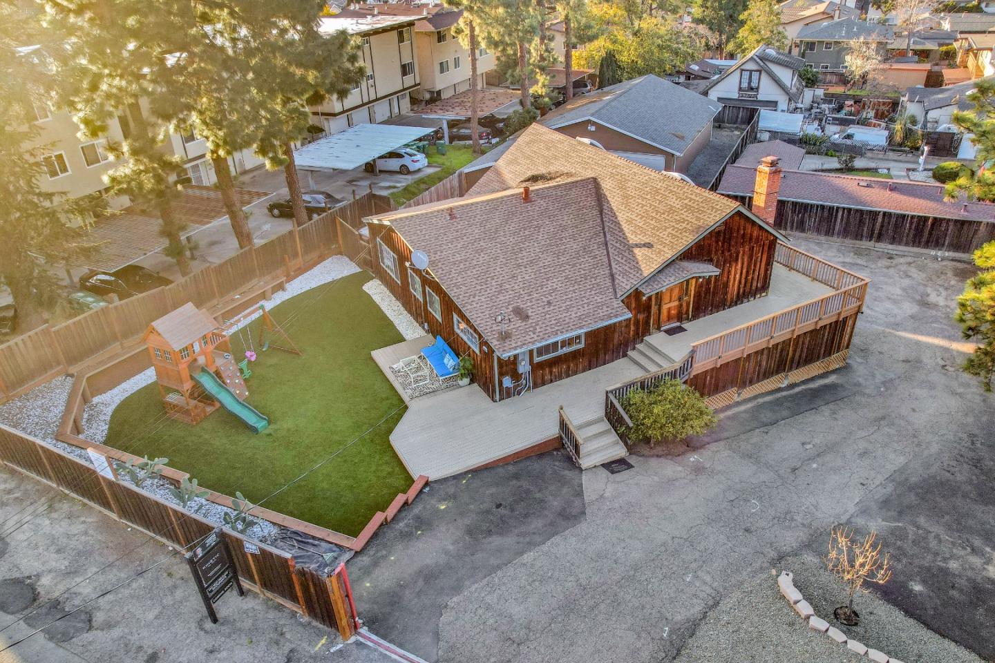 Detail Gallery Image 88 of 96 For 2020 Hill Ave, Hayward,  CA 94541 - 4 Beds | 3 Baths