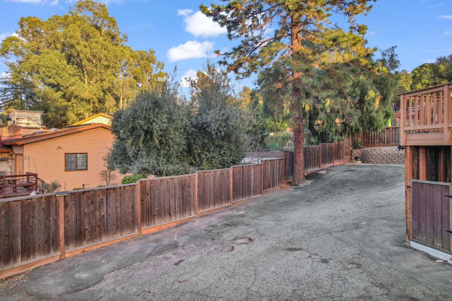 Detail Gallery Image 92 of 96 For 2020 Hill Ave, Hayward,  CA 94541 - 4 Beds | 3 Baths