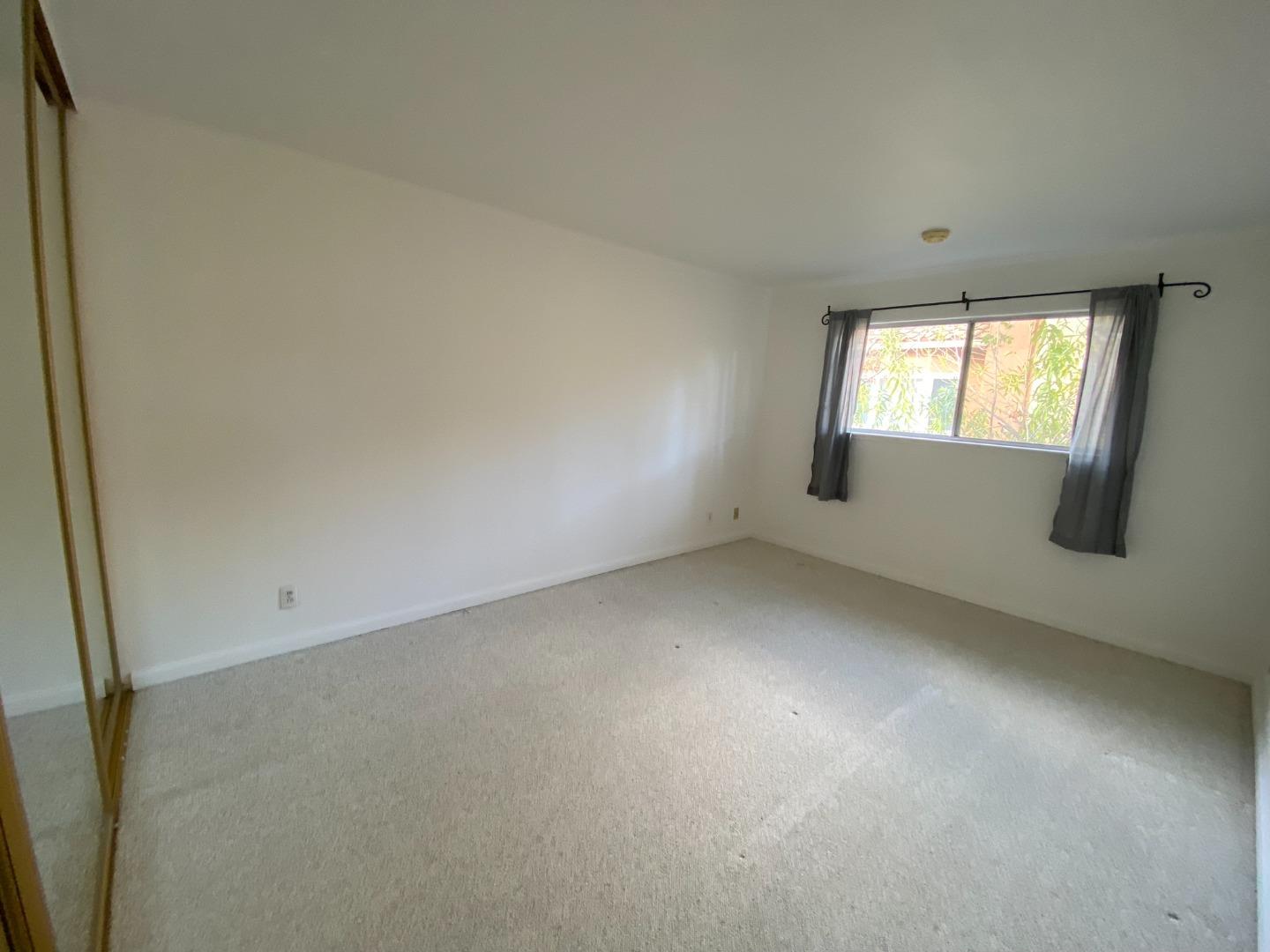Detail Gallery Image 11 of 12 For 487 Tyndall St #7,  Los Altos,  CA 94022 - 2 Beds | 1 Baths