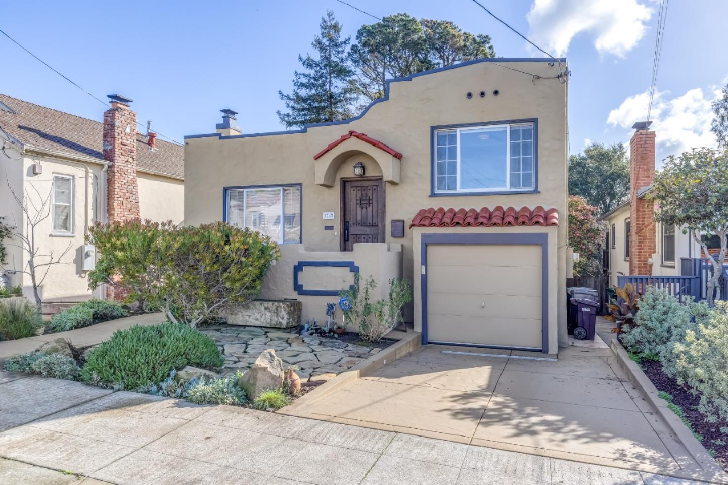 Detail Gallery Image 1 of 1 For 3962 Forest Hill Ave, Oakland,  CA 94602 - 3 Beds | 2 Baths