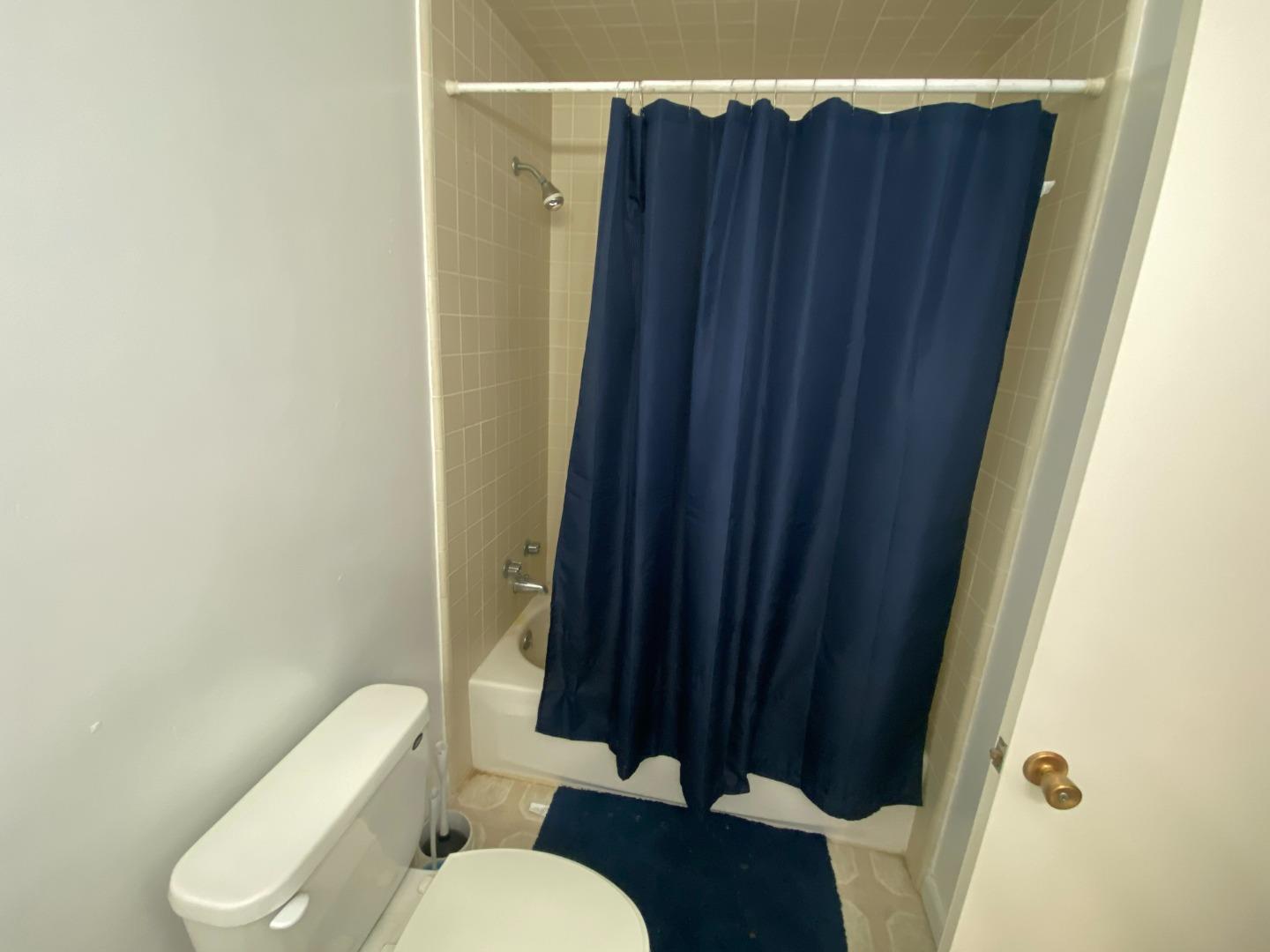 Detail Gallery Image 8 of 16 For 22860 Oak View Dr, Red Bluff,  CA 96080 - 3 Beds | 1/1 Baths