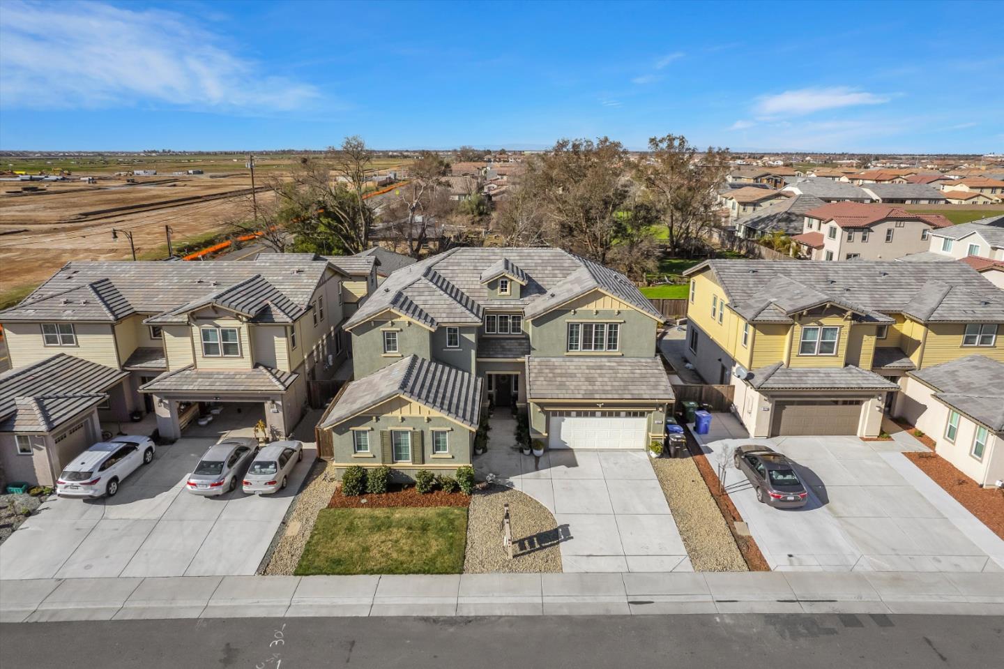 Detail Gallery Image 1 of 1 For 10078 Mud Hen Way, Elk Grove,  CA 95757 - 4 Beds | 3/1 Baths