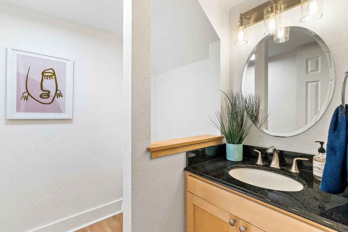 Detail Gallery Image 13 of 32 For 338 Union St, Santa Cruz,  CA 95060 - 2 Beds | 1/1 Baths