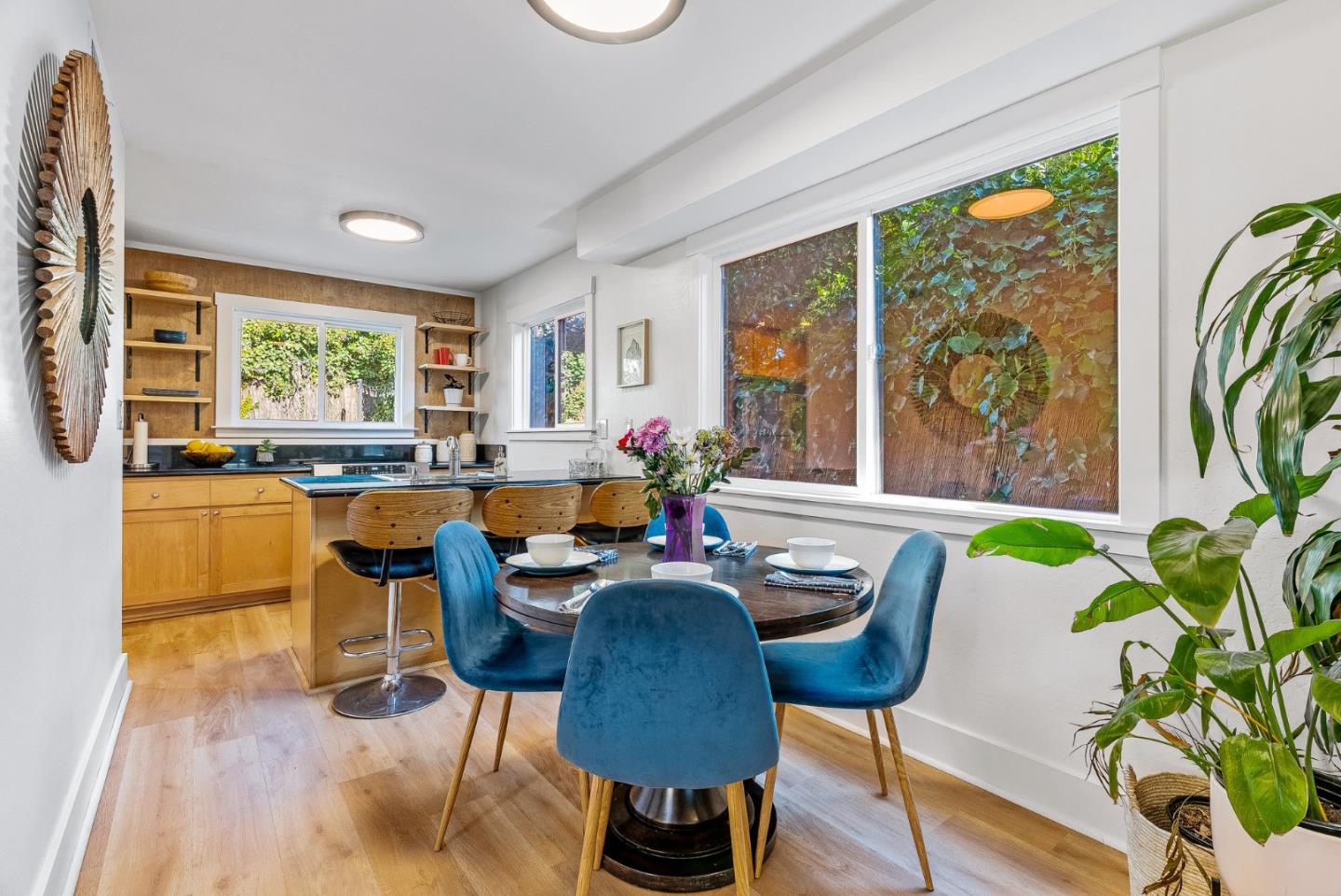 Detail Gallery Image 6 of 32 For 338 Union St, Santa Cruz,  CA 95060 - 2 Beds | 1/1 Baths