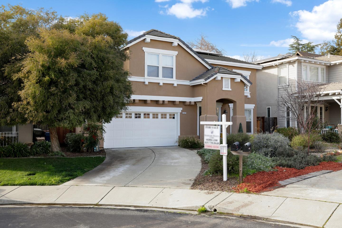 Detail Gallery Image 1 of 1 For 117 Burgundy Ct, Martinez,  CA 94553 - 4 Beds | 2/1 Baths