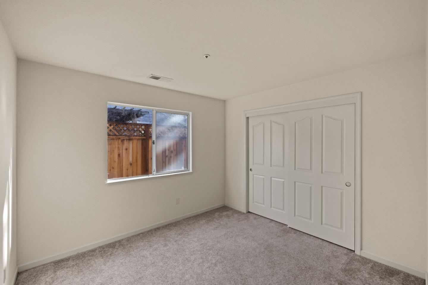 Detail Gallery Image 17 of 22 For 925 New Salem Dr, Salinas,  CA 93906 - 3 Beds | 2 Baths