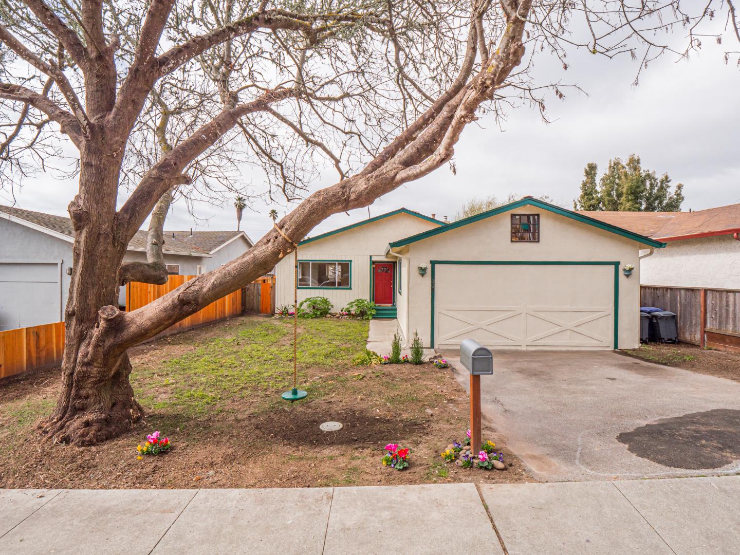 Detail Gallery Image 1 of 1 For 309 Jessie St, Santa Cruz,  CA 95060 - 3 Beds | 2 Baths