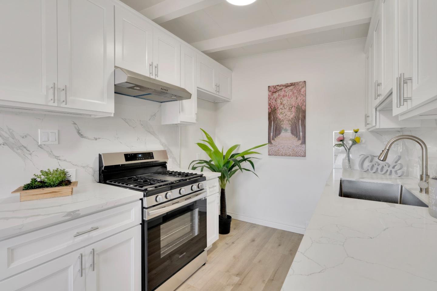 Detail Gallery Image 6 of 21 For 3546 Benton St, Santa Clara,  CA 95051 - 3 Beds | 2 Baths