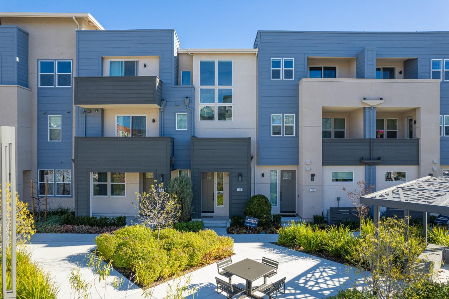 Detail Gallery Image 1 of 1 For 2930 Sanor Pl #106,  Santa Clara,  CA 95051 - 2 Beds | 2/1 Baths