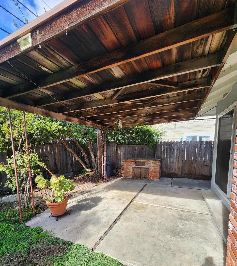 Detail Gallery Image 15 of 18 For 1140 Sanchez Way, Redwood City,  CA 94061 - 3 Beds | 2 Baths