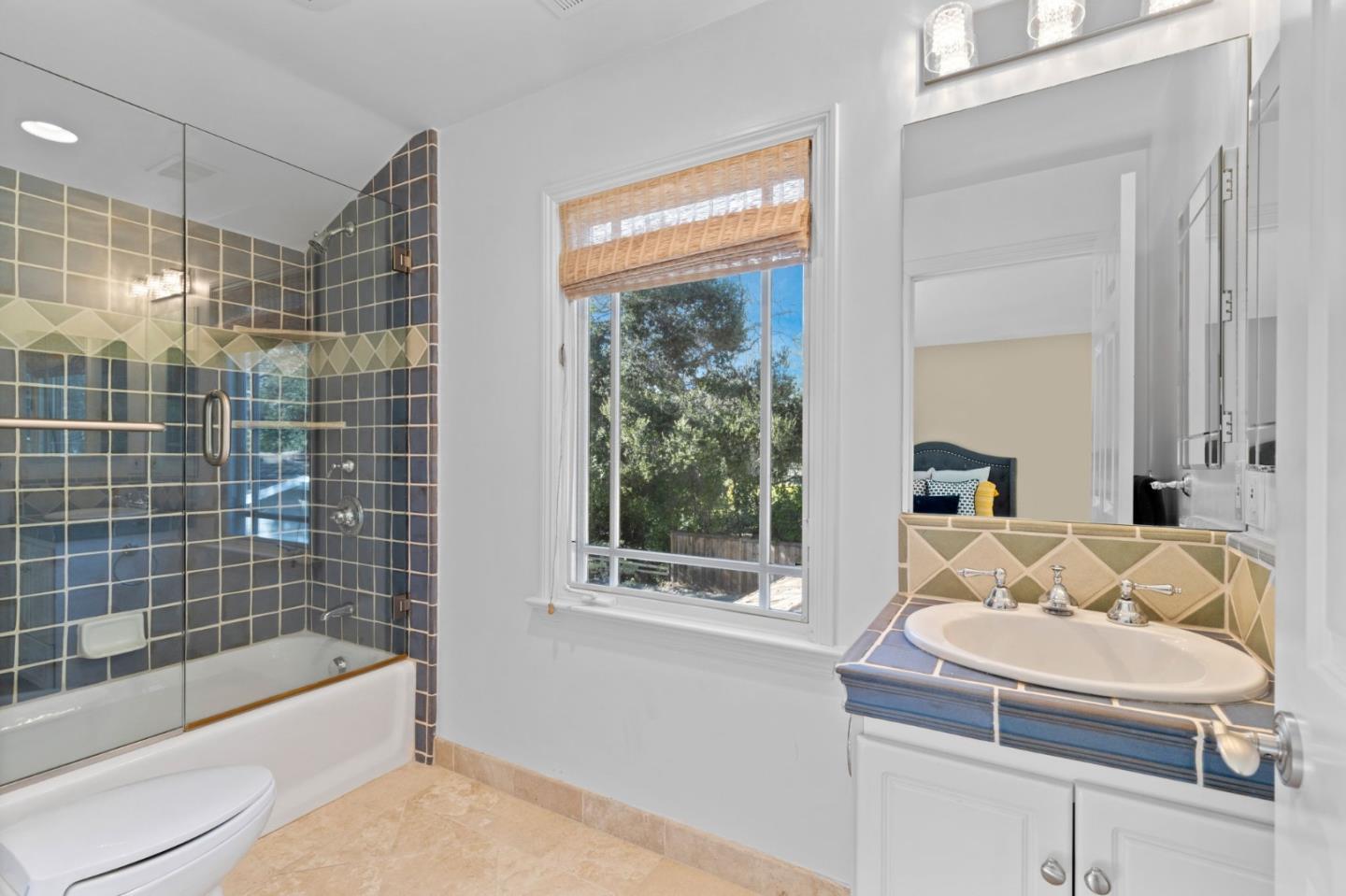 Detail Gallery Image 25 of 71 For 248 Greenoaks Dr, Atherton,  CA 94027 - 6 Beds | 4/1 Baths