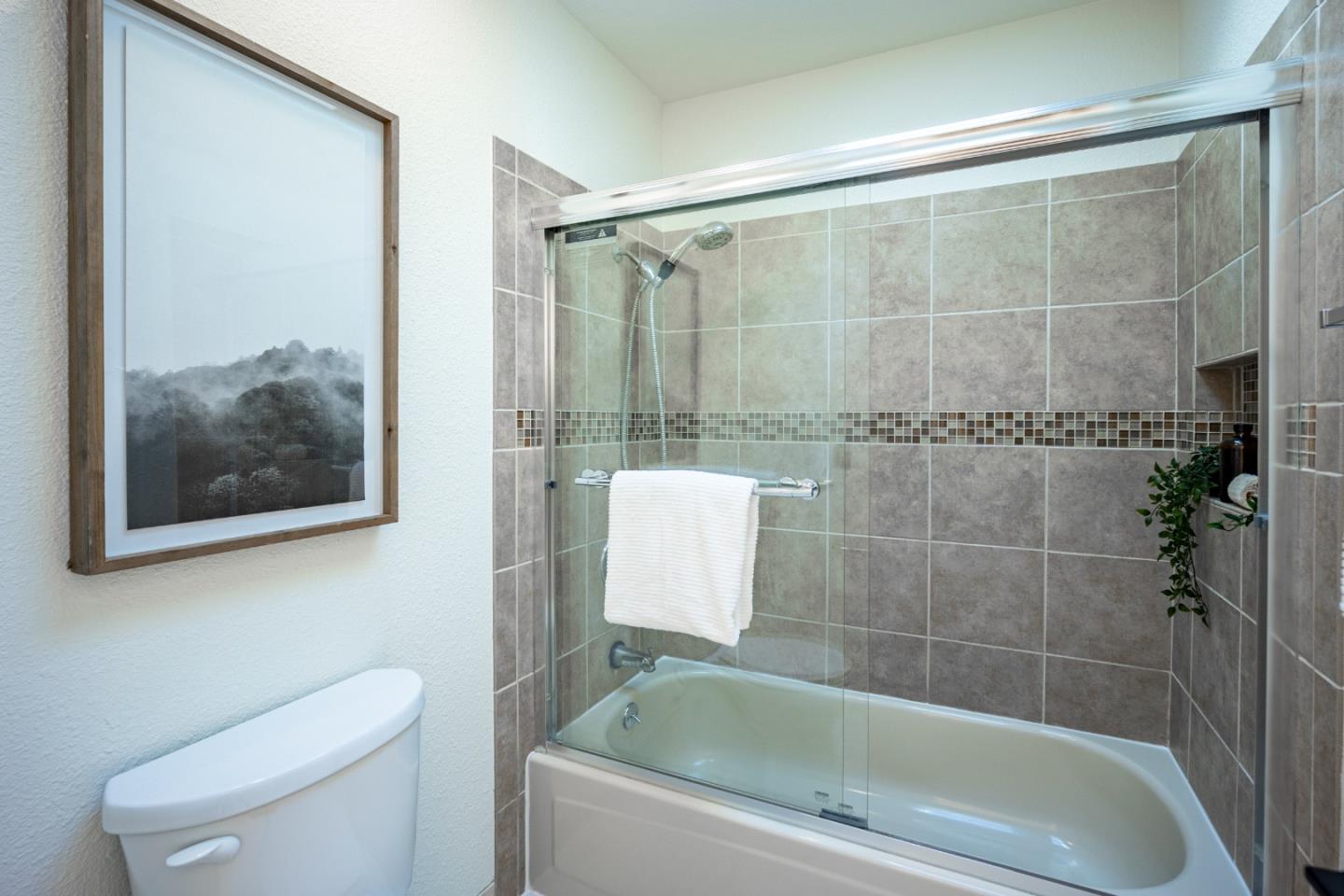 Detail Gallery Image 14 of 17 For 1022 San Luis Cir #718,  Daly City,  CA 94014 - 1 Beds | 1 Baths