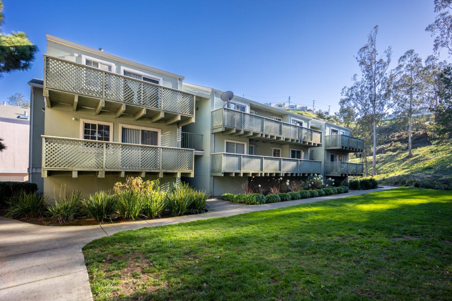 Detail Gallery Image 17 of 17 For 1022 San Luis Cir #718,  Daly City,  CA 94014 - 1 Beds | 1 Baths