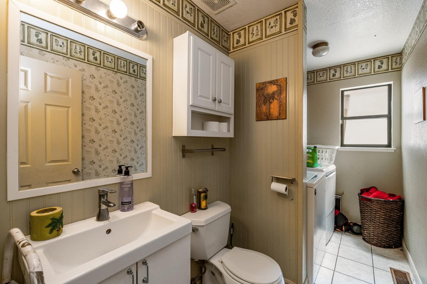 Detail Gallery Image 12 of 26 For 254 Loch Lomond Dr, Vacaville,  CA 95687 - 4 Beds | 2/1 Baths