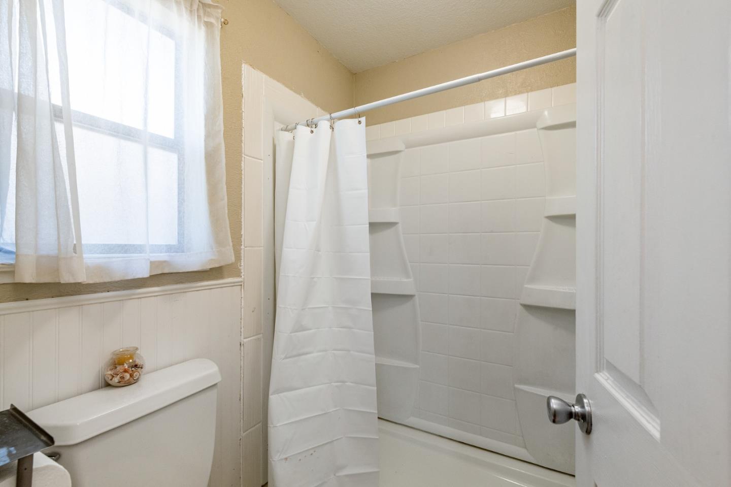 Detail Gallery Image 17 of 26 For 254 Loch Lomond Dr, Vacaville,  CA 95687 - 4 Beds | 2/1 Baths