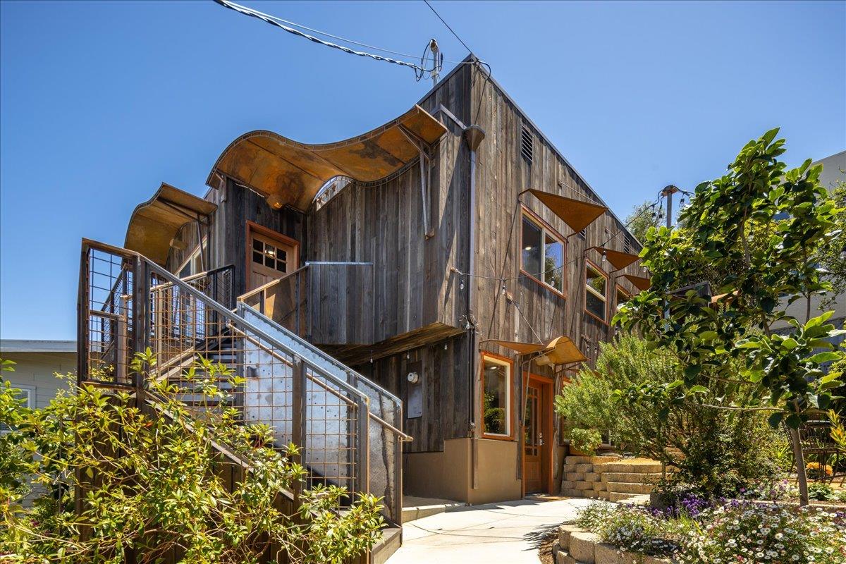 Detail Gallery Image 5 of 63 For 280 San Benito Rd, Brisbane,  CA 94005 - 5 Beds | 3 Baths