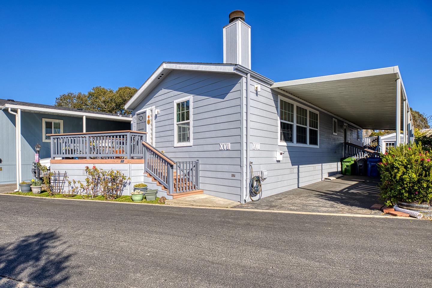 Detail Gallery Image 1 of 1 For 1555 Merrill St #17,  Santa Cruz,  CA 95062 - 2 Beds | 2 Baths