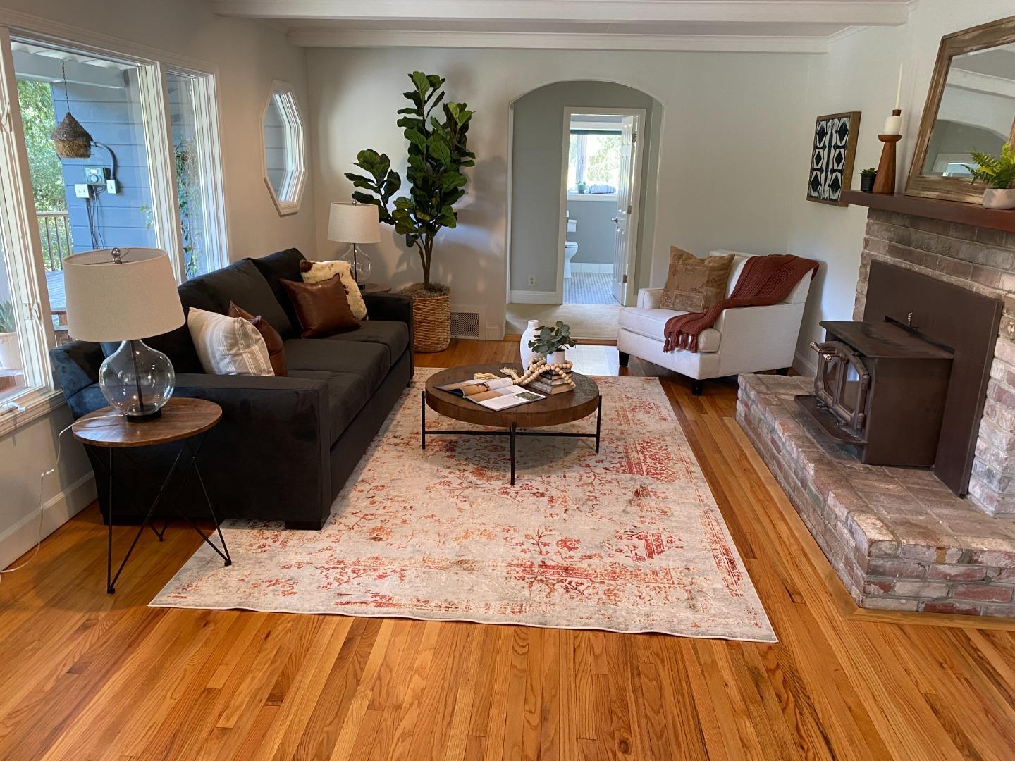 Detail Gallery Image 6 of 41 For 486 Raymundo Dr, Woodside,  CA 94062 - 3 Beds | 2 Baths