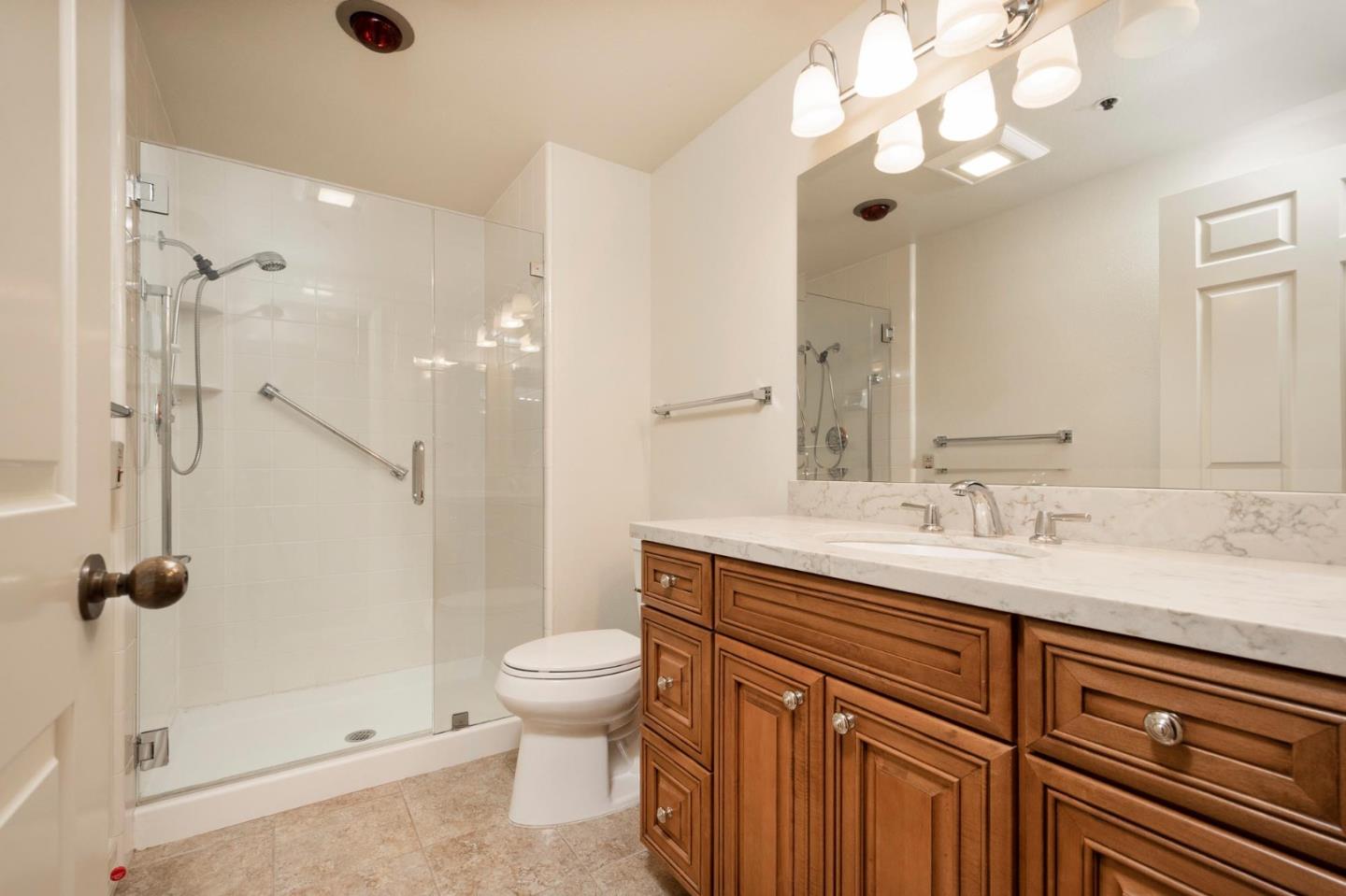 Detail Gallery Image 8 of 13 For 1 Baldwin Ave #410,  San Mateo,  CA 94401 - 2 Beds | 2 Baths