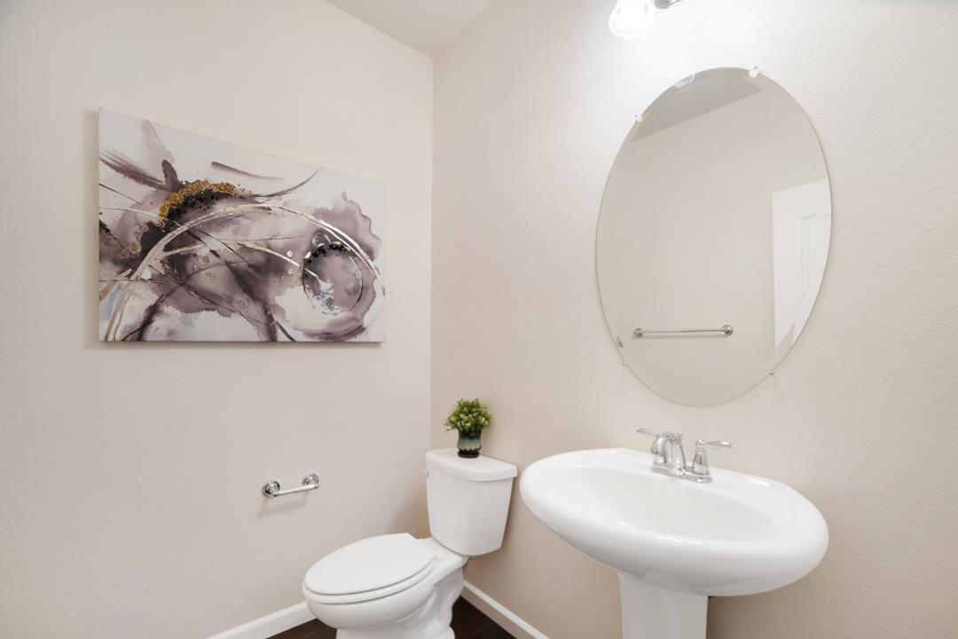 Detail Gallery Image 12 of 31 For 2432 Homer Ln, Hayward,  CA 94545 - 3 Beds | 2/1 Baths