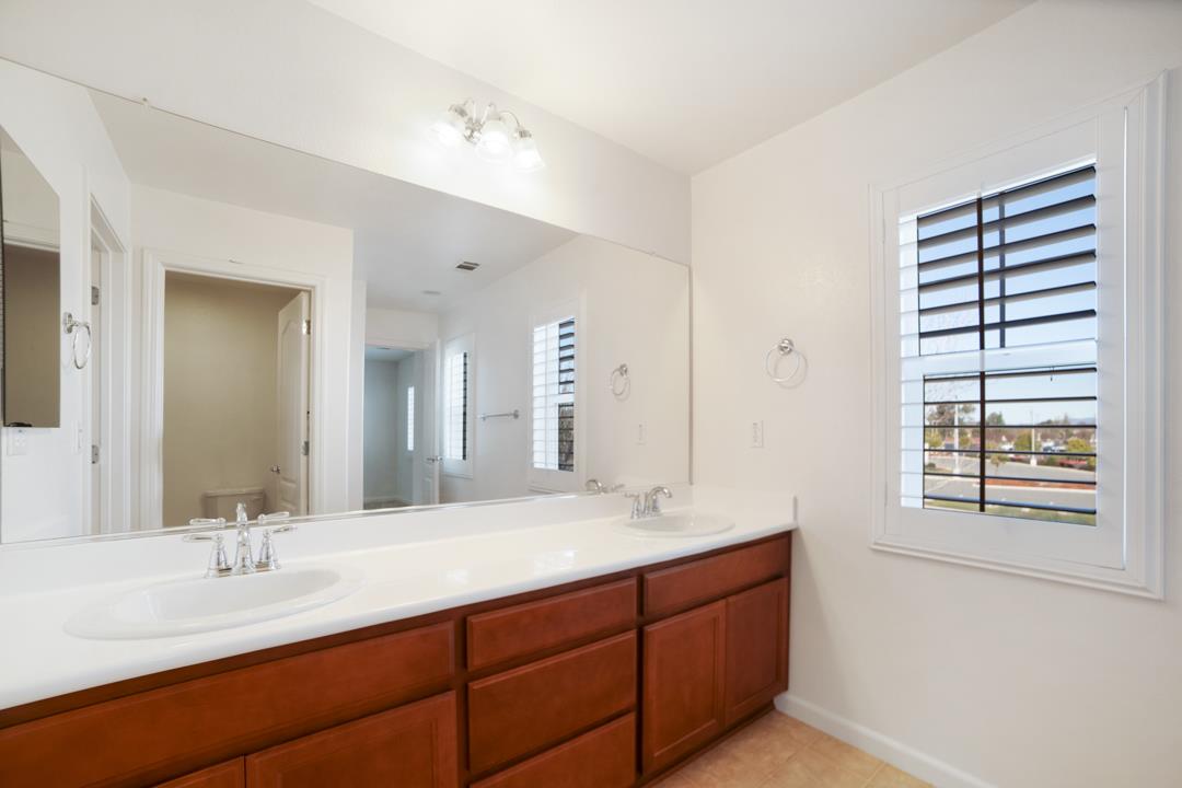 Detail Gallery Image 19 of 31 For 2432 Homer Ln, Hayward,  CA 94545 - 3 Beds | 2/1 Baths